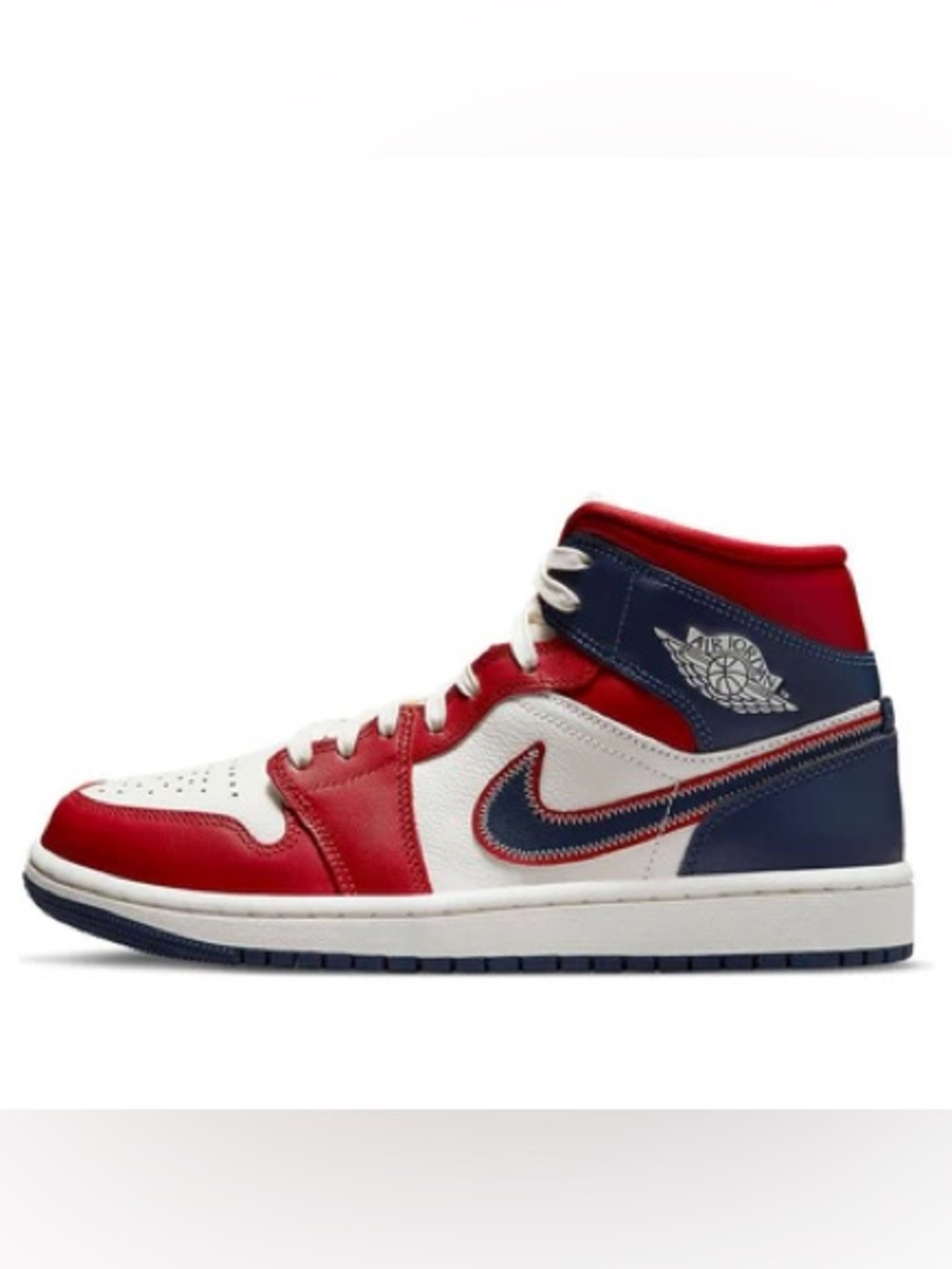 Nike Air Jordan 1 Mid SE in Midnight Navy/University Red, Women’s 9 (EU 40.5)